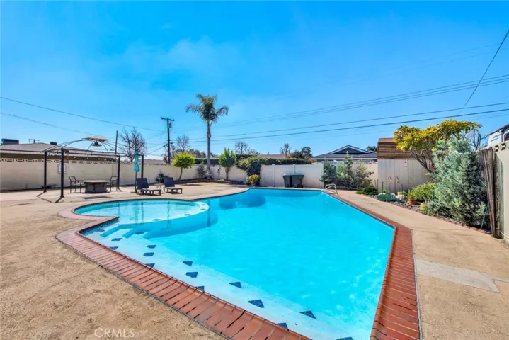 1313 N 3rd Avenue, Upland, California 91786