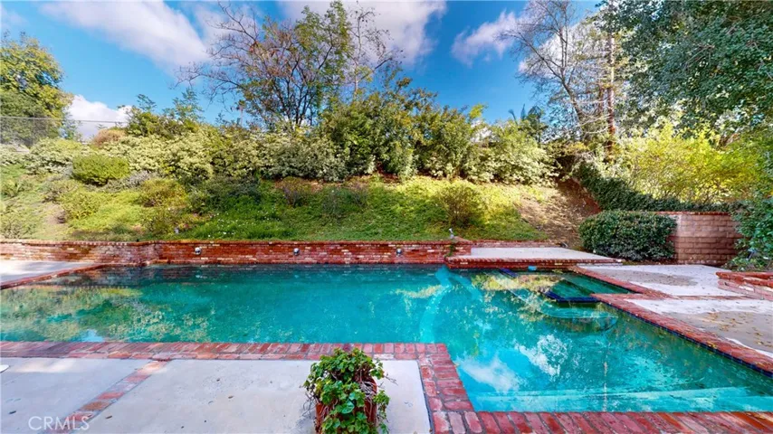 24324 Hatteras Street, Woodland Hills, California 91367