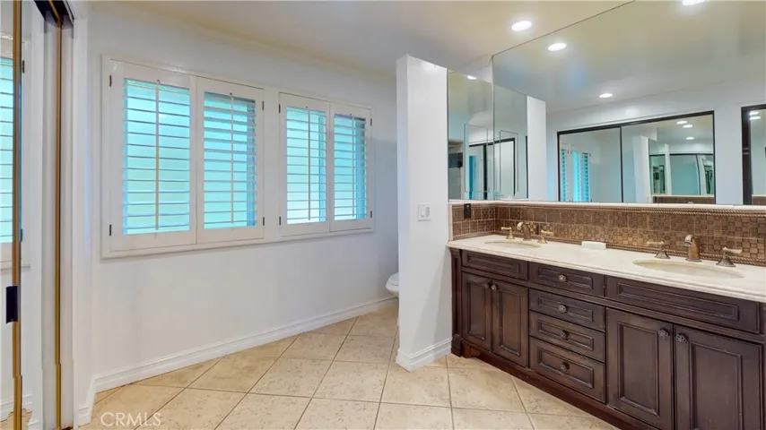 PRIMARY SUITE BATH