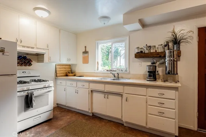 Downstairs kitchen