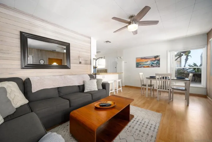 719 Zanzibar Ct, San Diego, California 92109