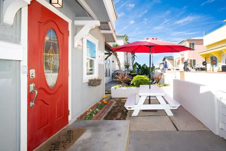 719 Zanzibar Ct, San Diego, California 92109