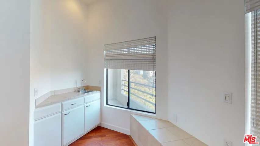 16137 W Sunset Boulevard 302, Pacific Palisades, California 90272