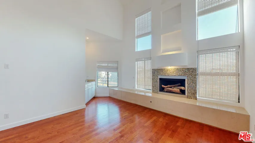 16137 W Sunset Boulevard 302, Pacific Palisades, California 90272