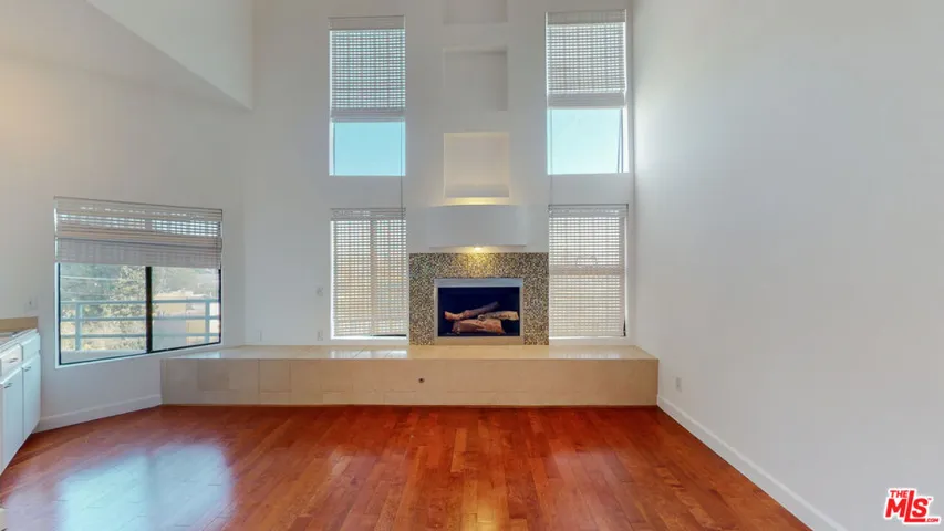 16137 W Sunset Boulevard 302, Pacific Palisades, California 90272