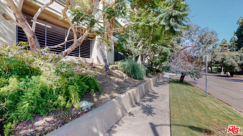 16137 W Sunset Boulevard 302, Pacific Palisades, California 90272