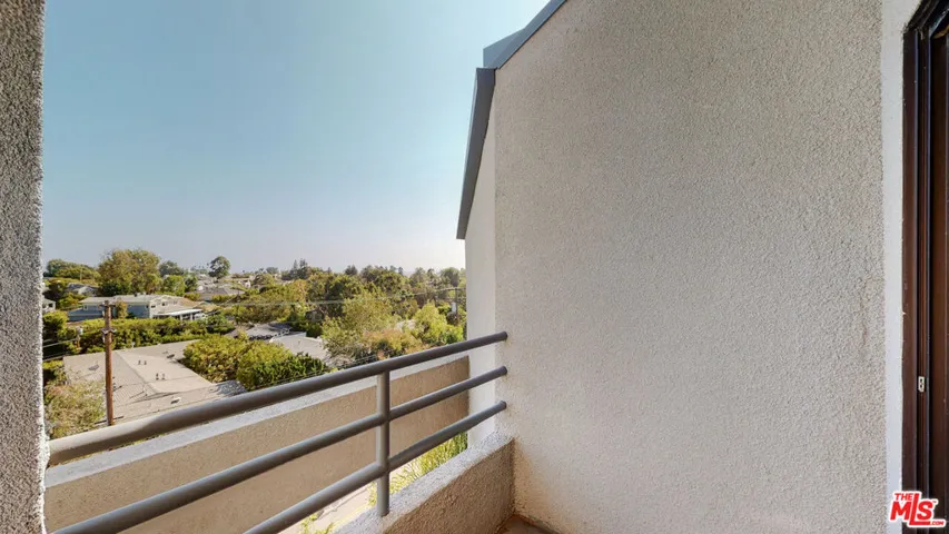 16137 W Sunset Boulevard 302, Pacific Palisades, California 90272