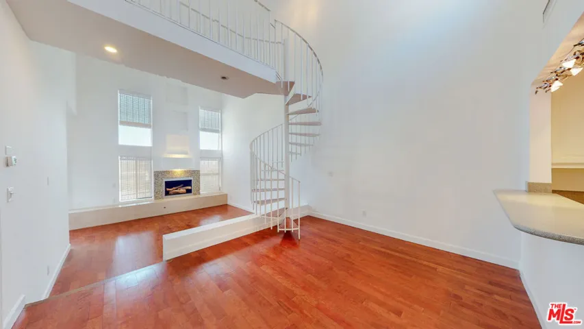 16137 W Sunset Boulevard 302, Pacific Palisades, California 90272