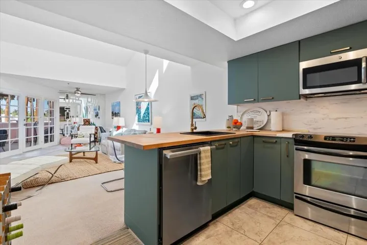 11-500 E Amado Rd #414 -11