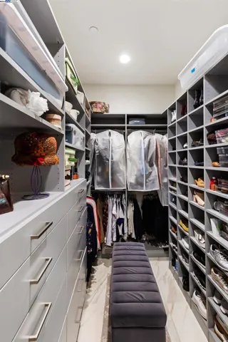 Custom Closet Organizer