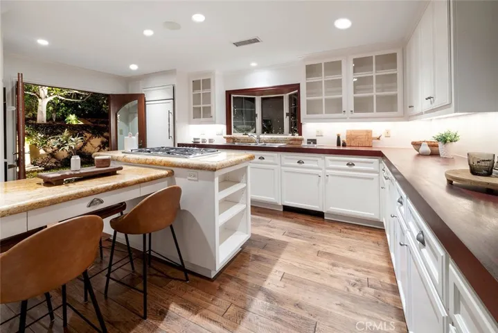 830 Temple Hills Drive, Laguna Beach, California 92651