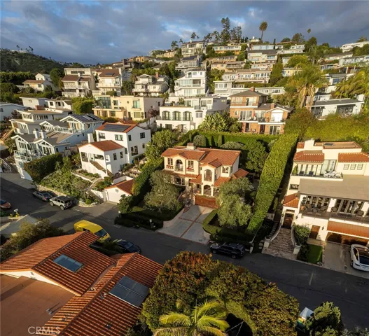 830 Temple Hills Drive, Laguna Beach, California 92651