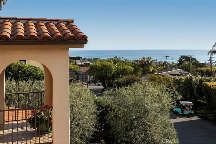 830 Temple Hills Drive, Laguna Beach, California 92651