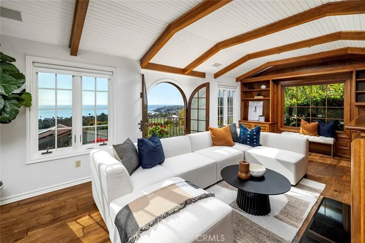 830 Temple Hills Drive, Laguna Beach, California 92651