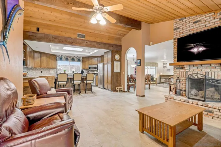 14752 Kalapana Street, Poway, California 92064