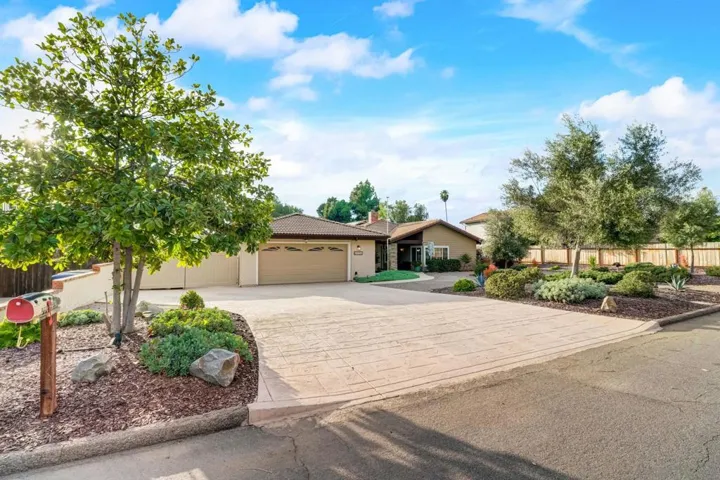 14752 Kalapana Street, Poway, California 92064
