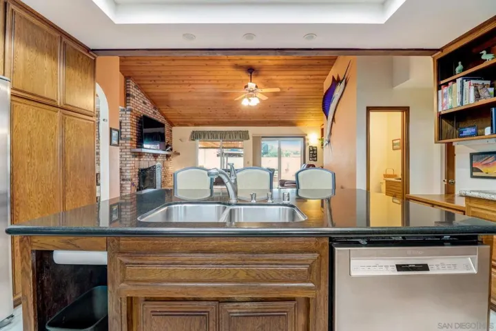 14752 Kalapana Street, Poway, California 92064