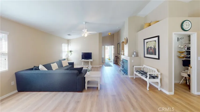 4606 Mesa Peak Way, Bakersfield, California 93311