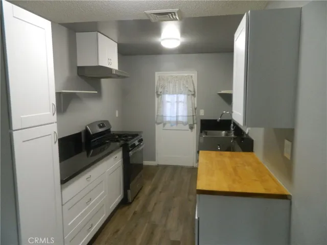 150 E Lakeshore Drive Unit 79, Lake Elsinore, California 92530
