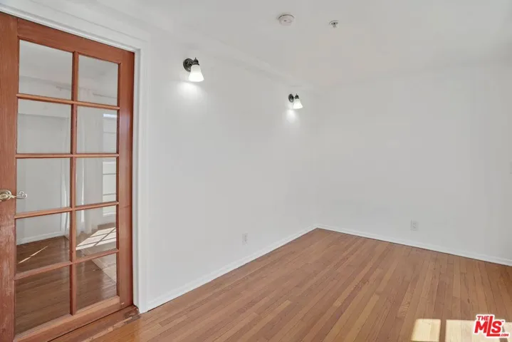 25 Arcadia Terrace 2, Santa Monica, California 90401