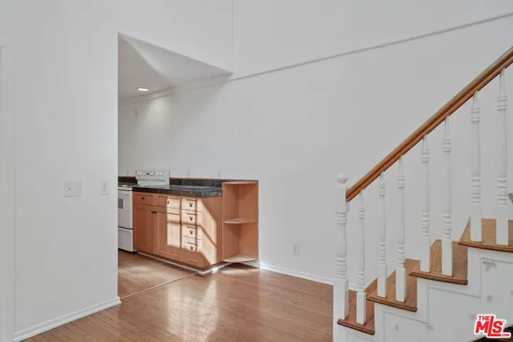 25 Arcadia Terrace 2, Santa Monica, California 90401
