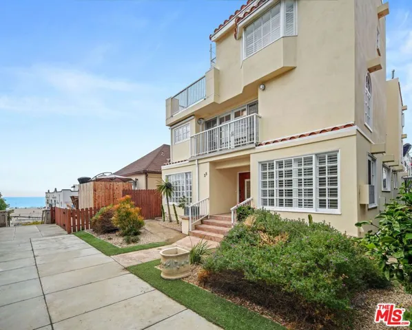 25 Arcadia Terrace 2, Santa Monica, California 90401