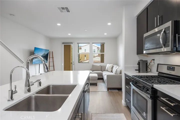 947 E Drapery Lane, Anaheim, California 92802