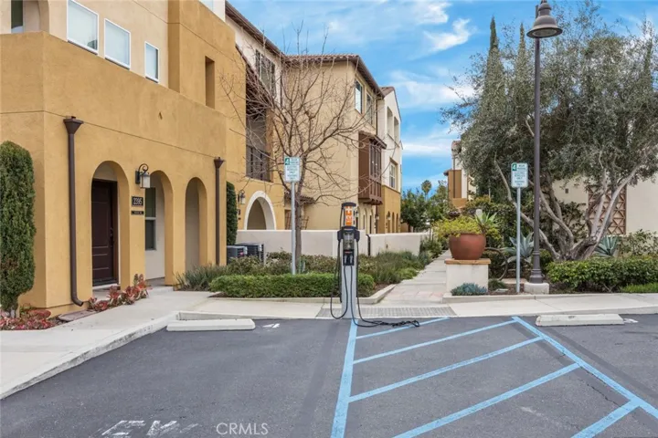 947 E Drapery Lane, Anaheim, California 92802
