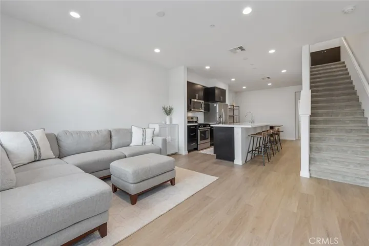947 E Drapery Lane, Anaheim, California 92802