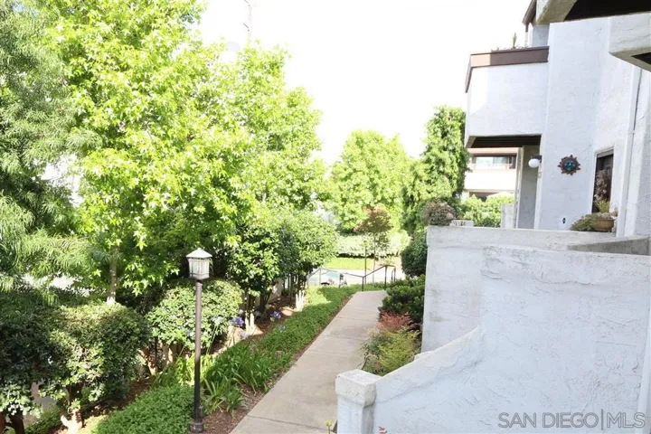 2264 Caminito Pajarito 143, San Diego, California 92107