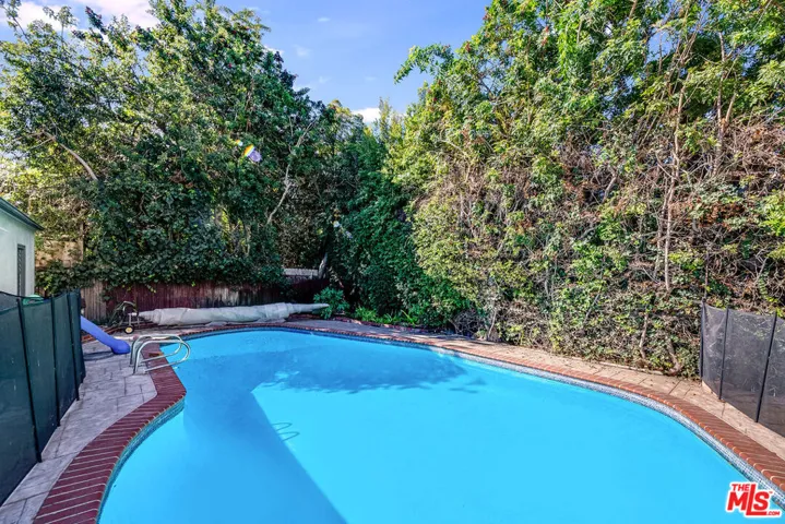 6630 W Moore Drive, Los Angeles, California 90048