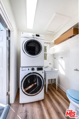 6630 W Moore Drive, Los Angeles, California 90048