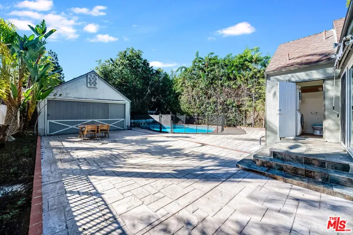 6630 W Moore Drive, Los Angeles, California 90048