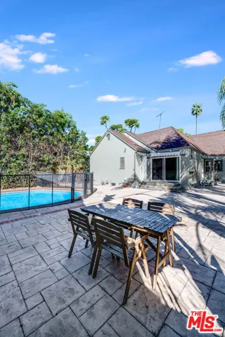 6630 W Moore Drive, Los Angeles, California 90048