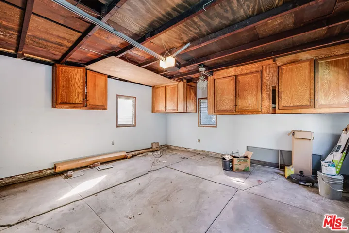 6630 W Moore Drive, Los Angeles, California 90048