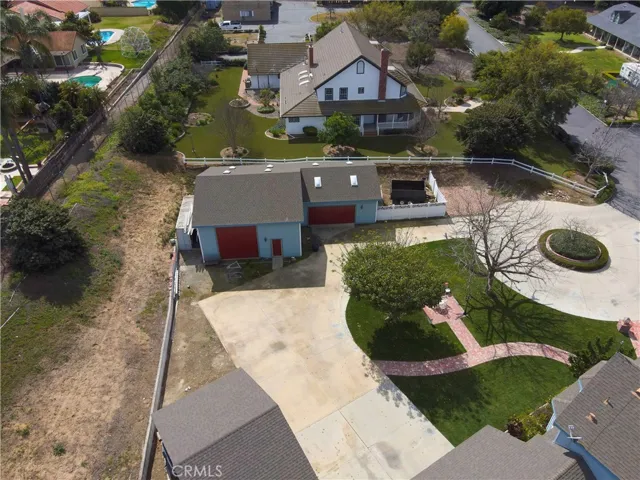 1900sf car barn could be an ADU
