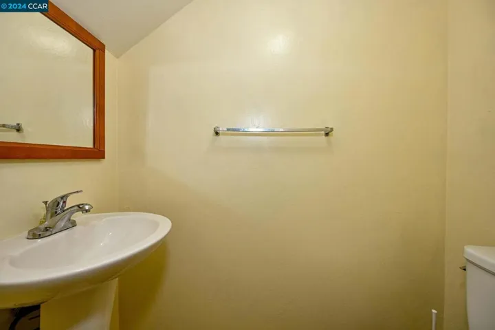 2065 Olivera Rd Unit B, Concord, California 94520