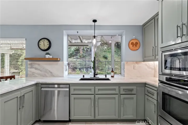 1588 San Almada Road, Corona, California 92882