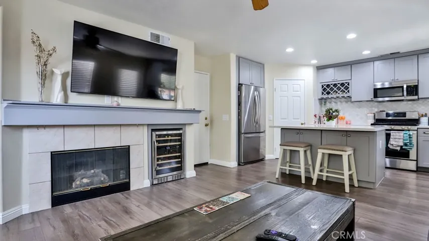 1212 Lakeport Lane, Corona, California 92881