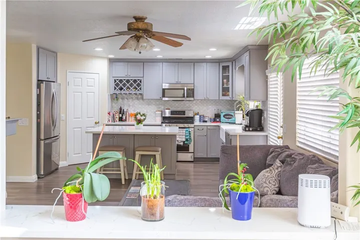 1212 Lakeport Lane, Corona, California 92881