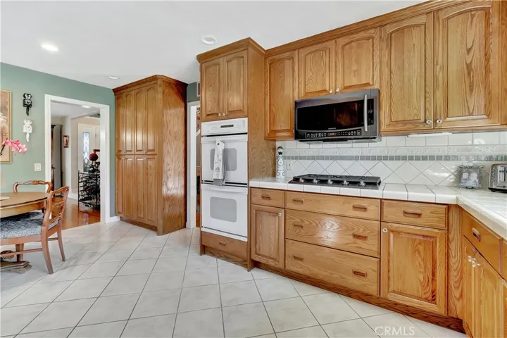 1061 S Pine Canyon Circle, Anaheim Hills, California 92807