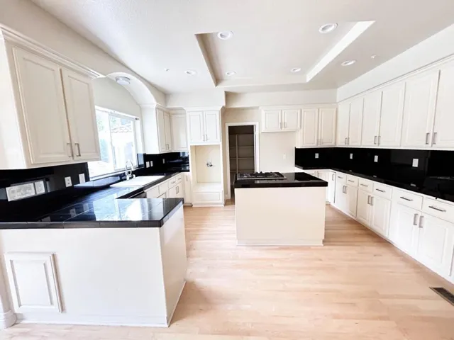 2035 Mantelli Drive, Gilroy, California 95020