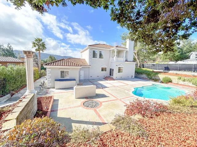 2035 Mantelli Drive, Gilroy, California 95020