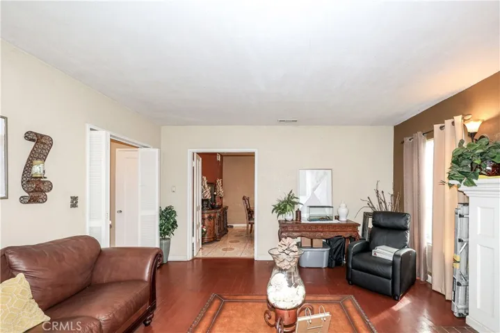 845 Main Street, Livingston, California 95334
