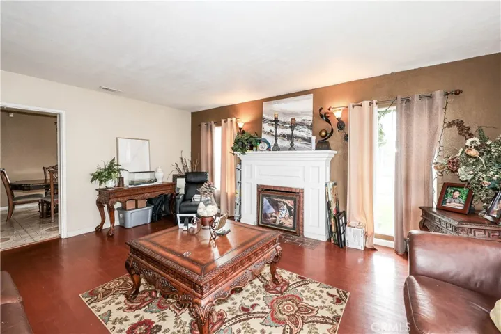 845 Main Street, Livingston, California 95334