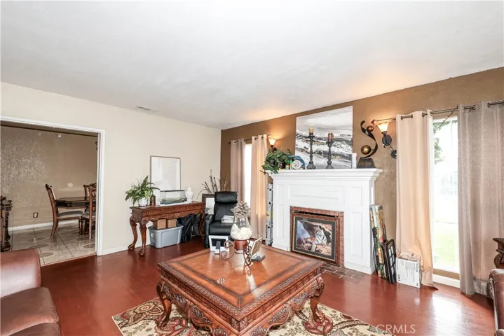 845 Main Street, Livingston, California 95334