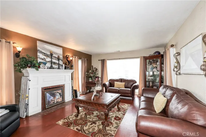845 Main Street, Livingston, California 95334