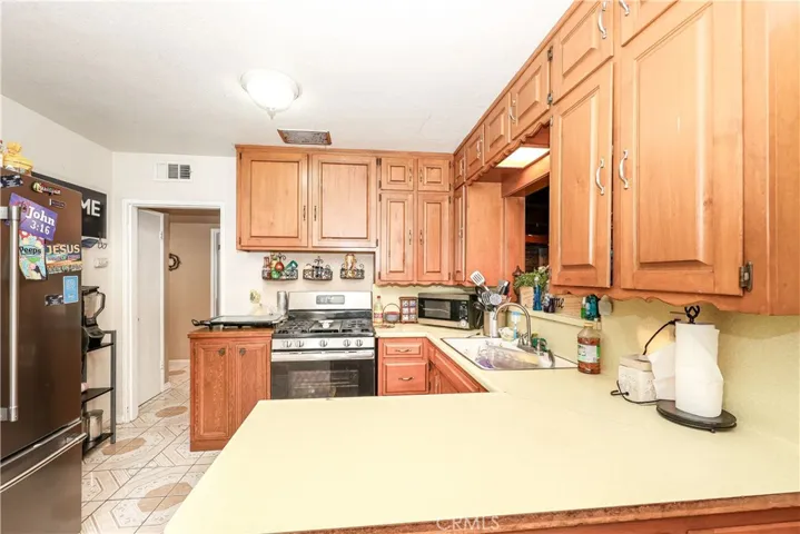 845 Main Street, Livingston, California 95334