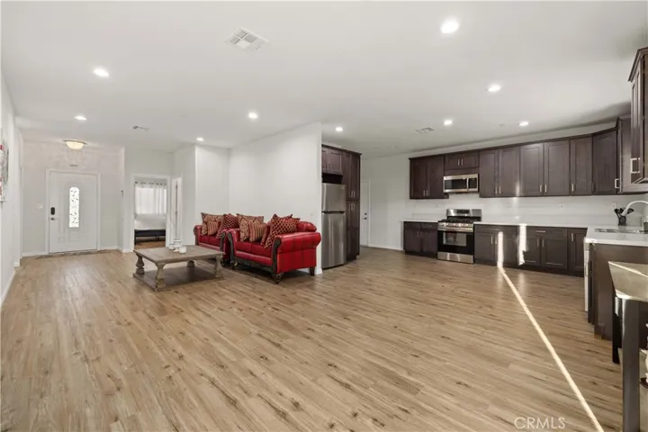 9160 Aspen Avenue, California City, California 93505
