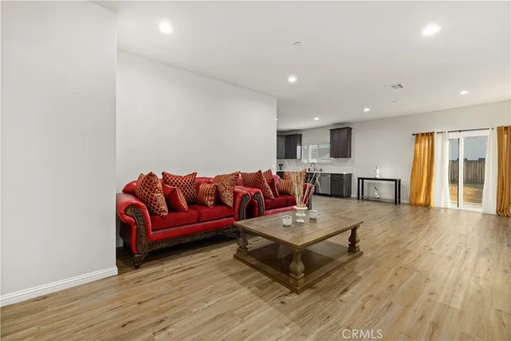 9160 Aspen Avenue, California City, California 93505
